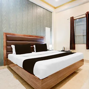 https://hotel-paradise-premium.hotels-varanasi.com